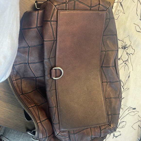 GIORGIO ARMANI XTRA LARGE TOTE. BEAUTIFUL. GENUINE LEATHER. ❤️❤️ - Picture 8 of 14